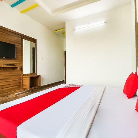 Oyo 47630 Grand Villa Moga Exterior photo